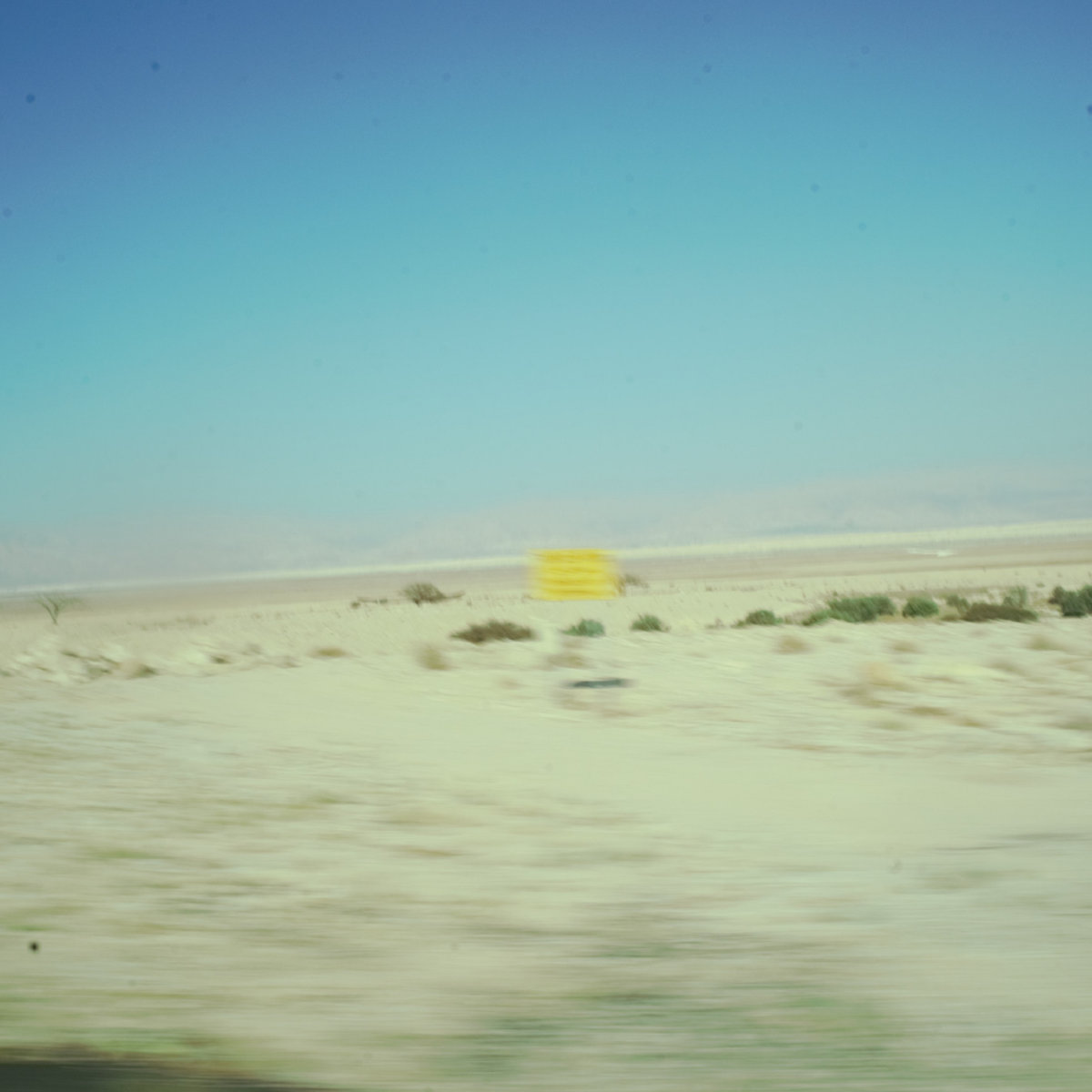 a0595334645_10
