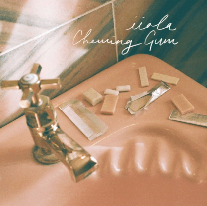 iiola - chewing gum